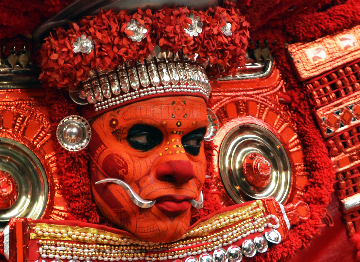 Puliyooru Kaali