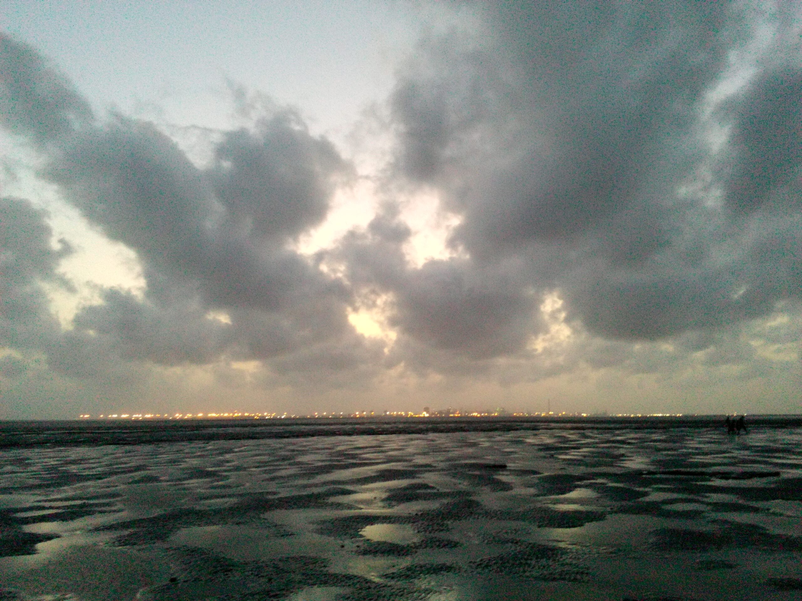 Dumas Beach
