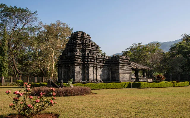 Tambdi Surla