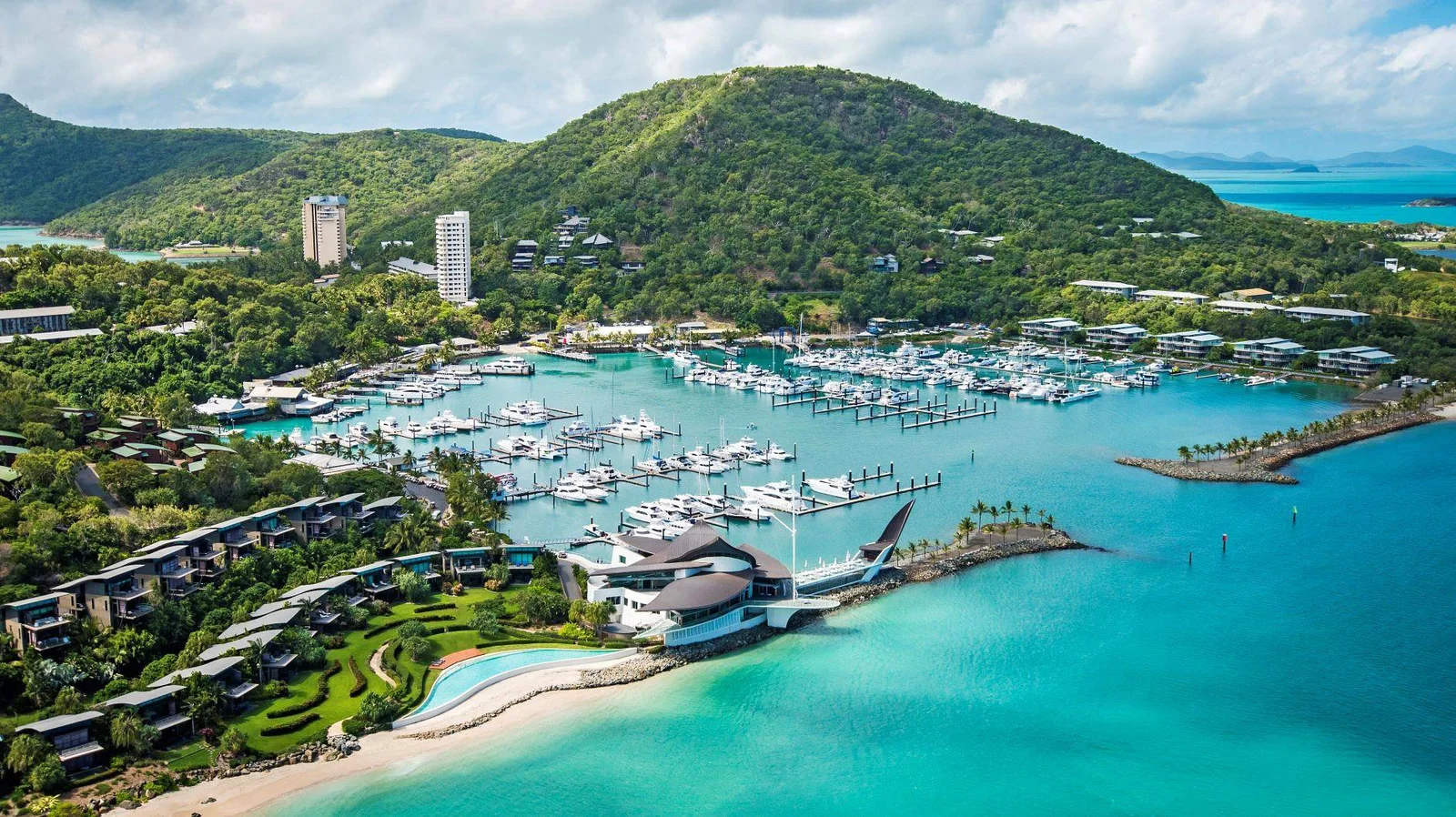 Luxury-island-getaways-at-Hamilton-Island-Daydream-Intercontinental-Hayman