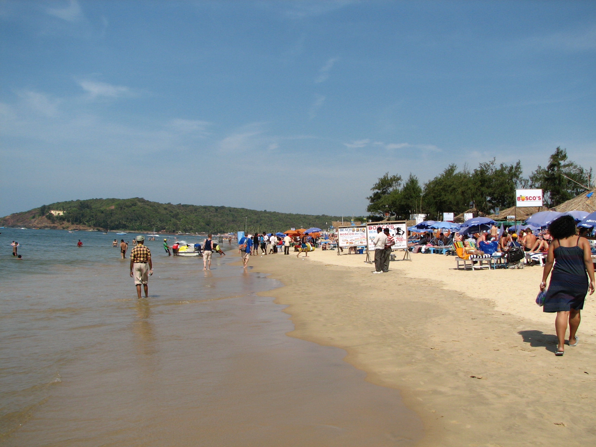 India_-_Goa_-_010_-_Touristy_Baga_Beach