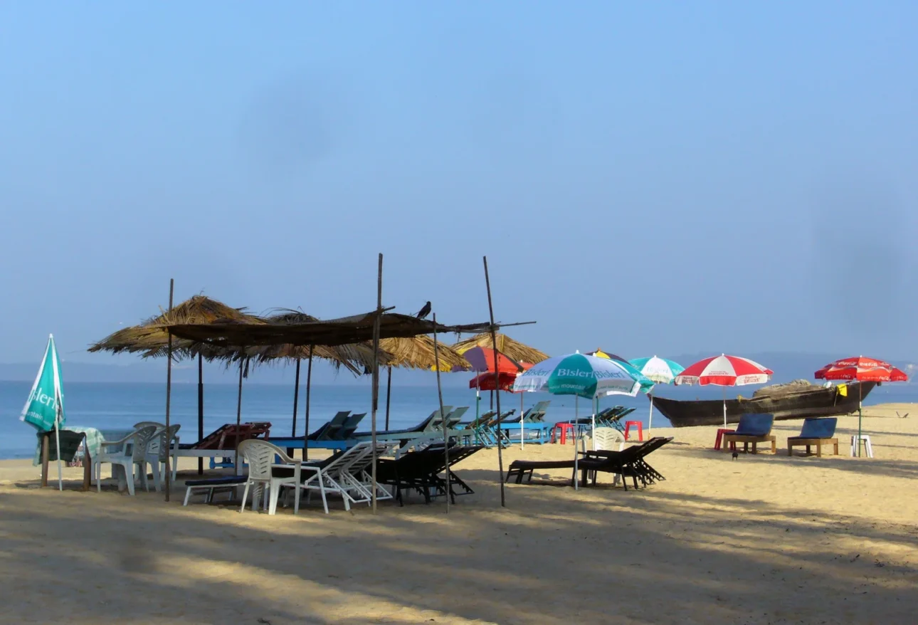 GOA_Betalbatim_Beach_-_panoramio