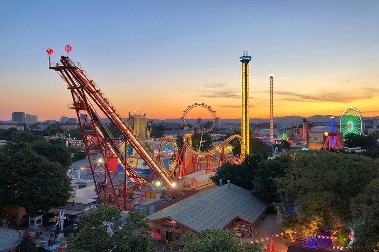Queensland Amusement Park Activity