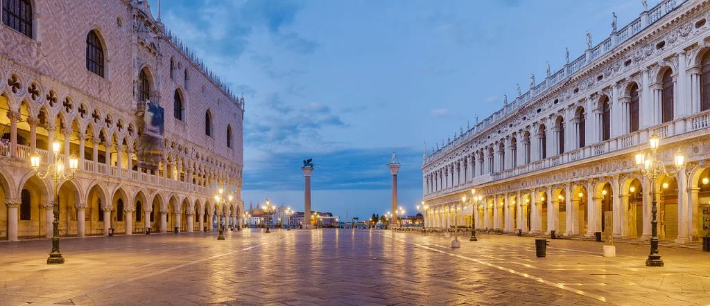 Float in the Romantic Waters of Venice