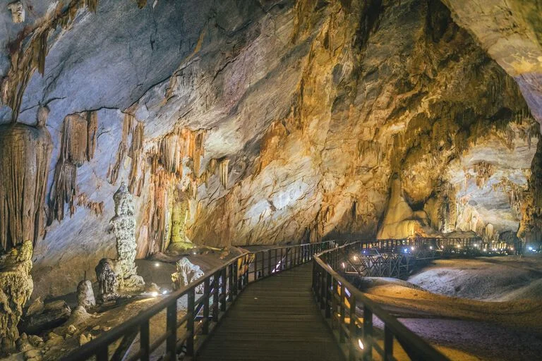 Naida Caves